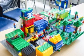 Statler Lego mini camp 