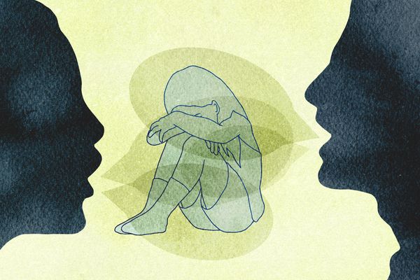 The profiles of two figures appear on either side of the illustration about how divorce conversation can impact kids. Conversation bubbles appear from their mouths and overshadow a young child with her head on buried in her arms on her knees. 