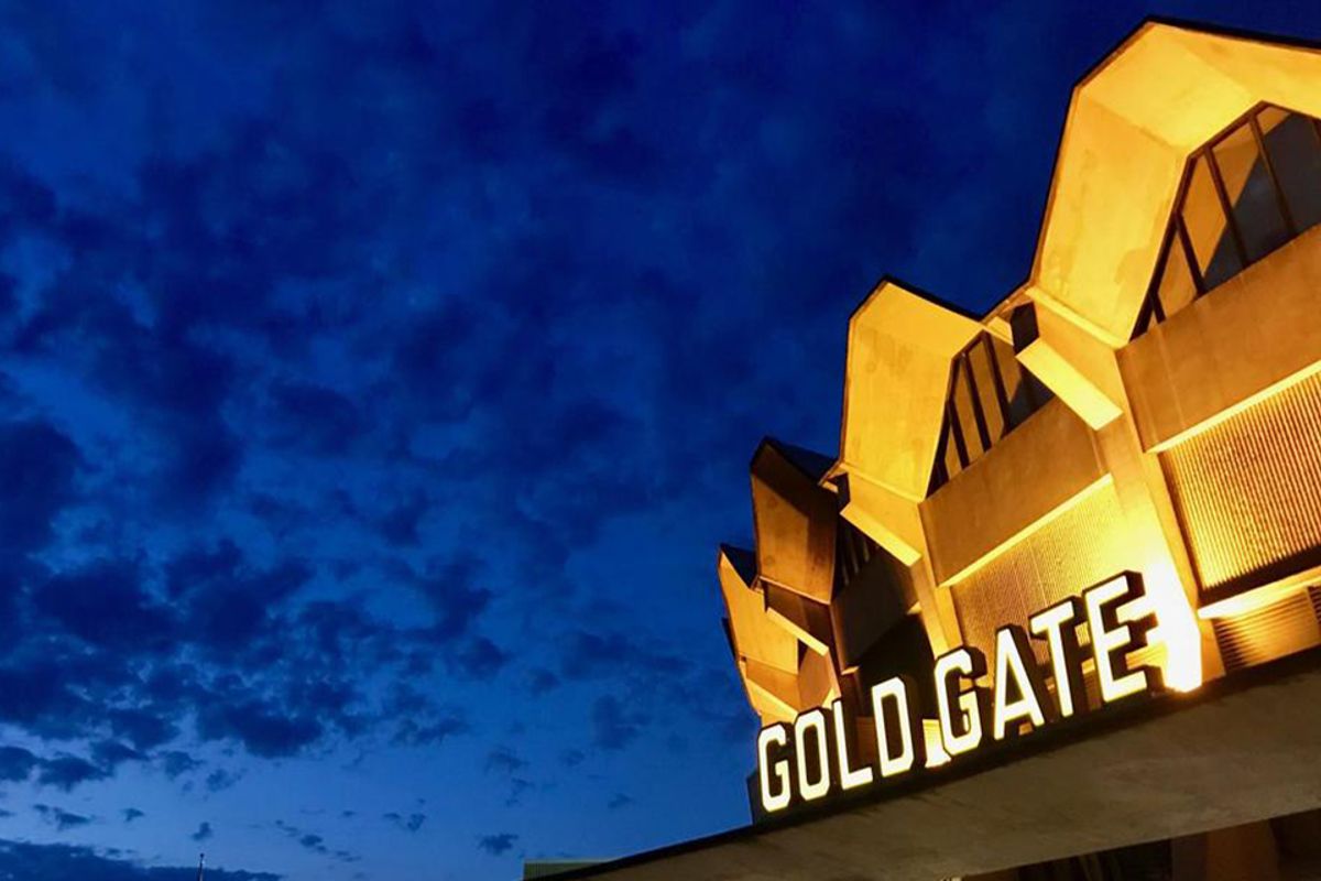 Coliseum Gold Gate