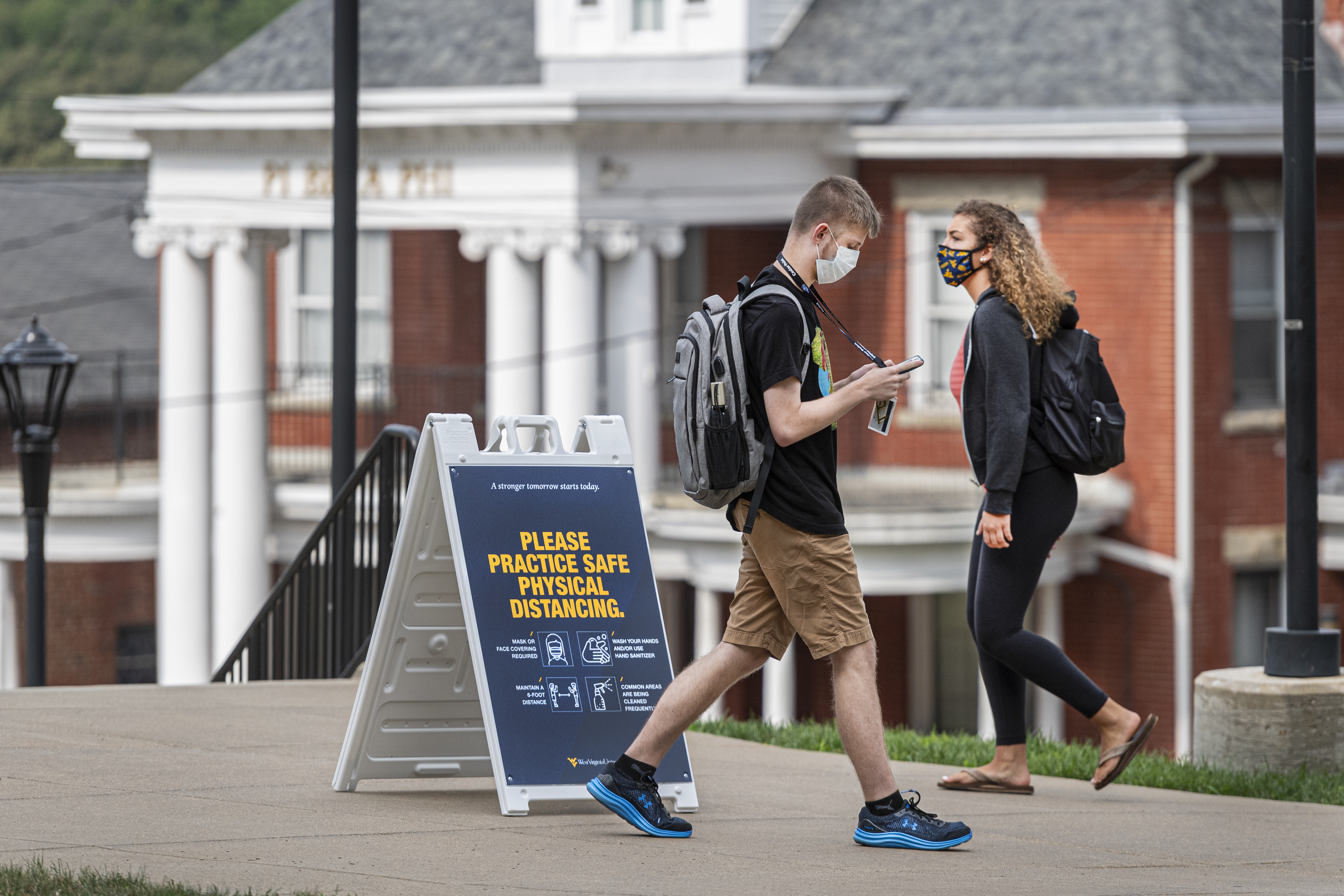Despite COVID-19 challenges, WVU students find motivation, inspiration for  their future nursing careers, WVU Today